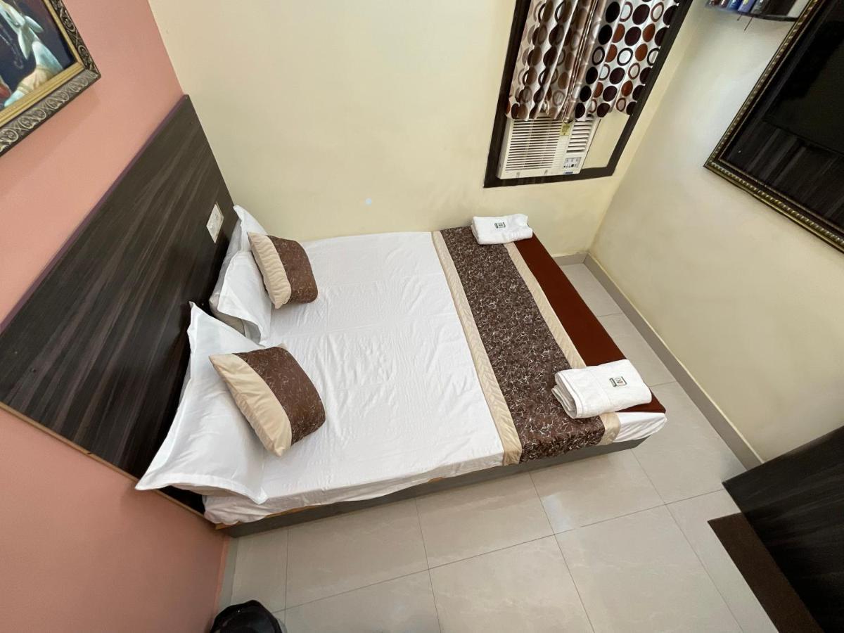 Vrindavan Comfort Inn Хайдарабад Экстерьер фото
