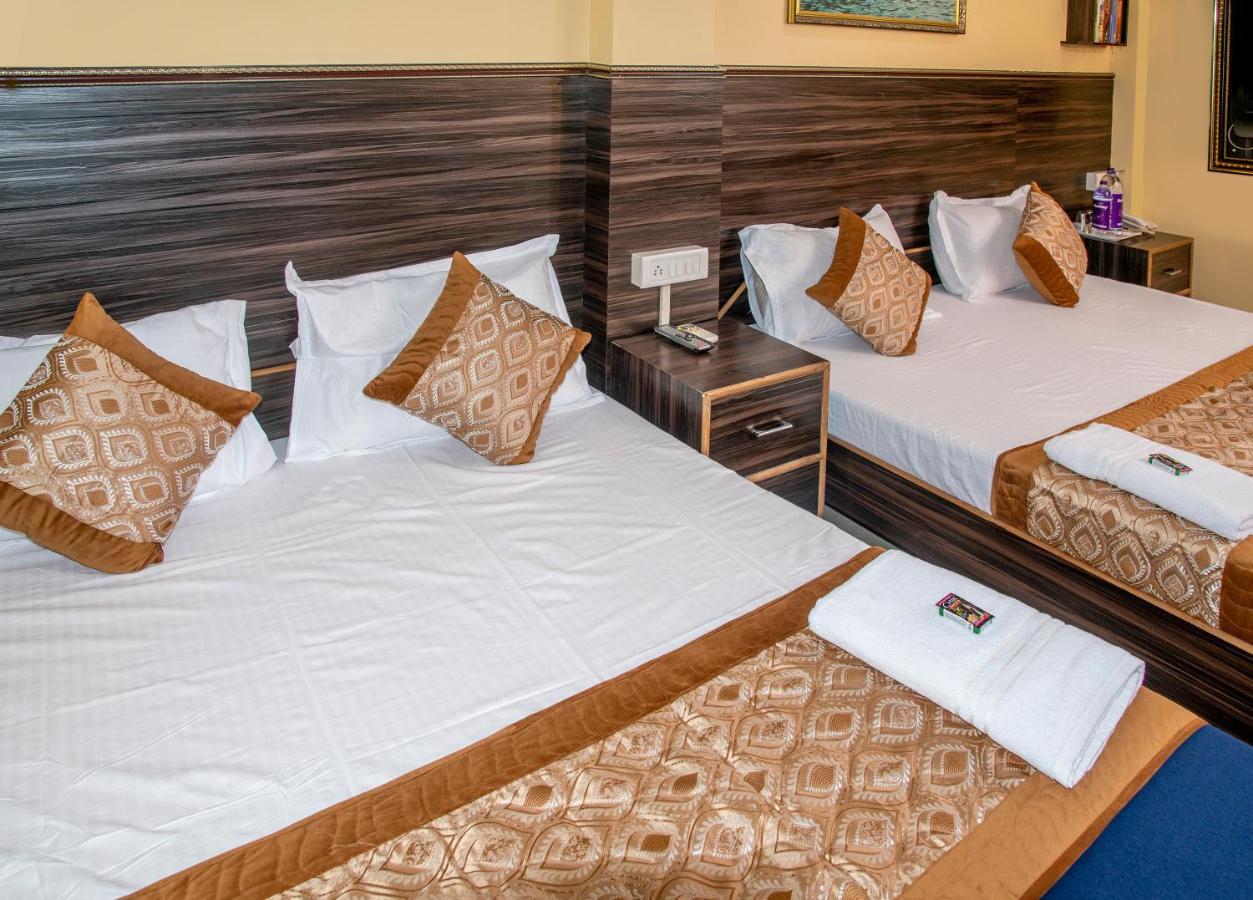 Vrindavan Comfort Inn Хайдарабад Экстерьер фото